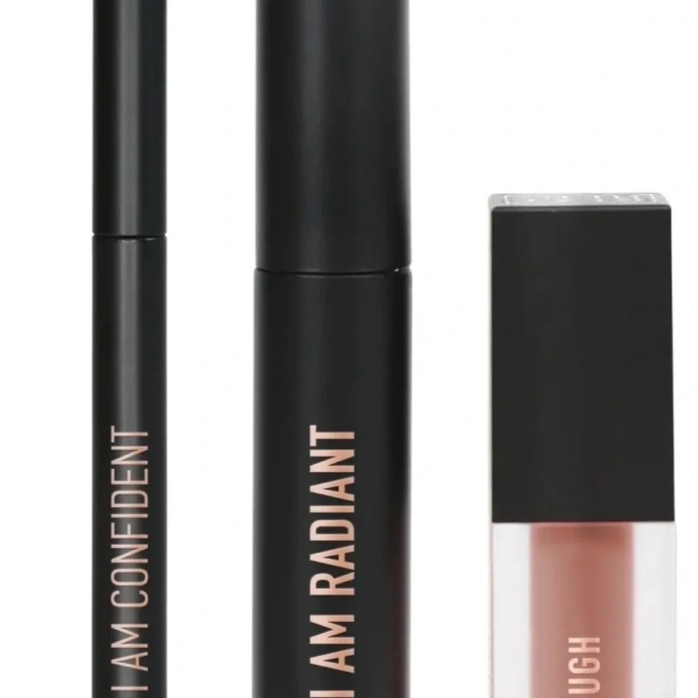 NWT RealHer Lip Kit- nude shades